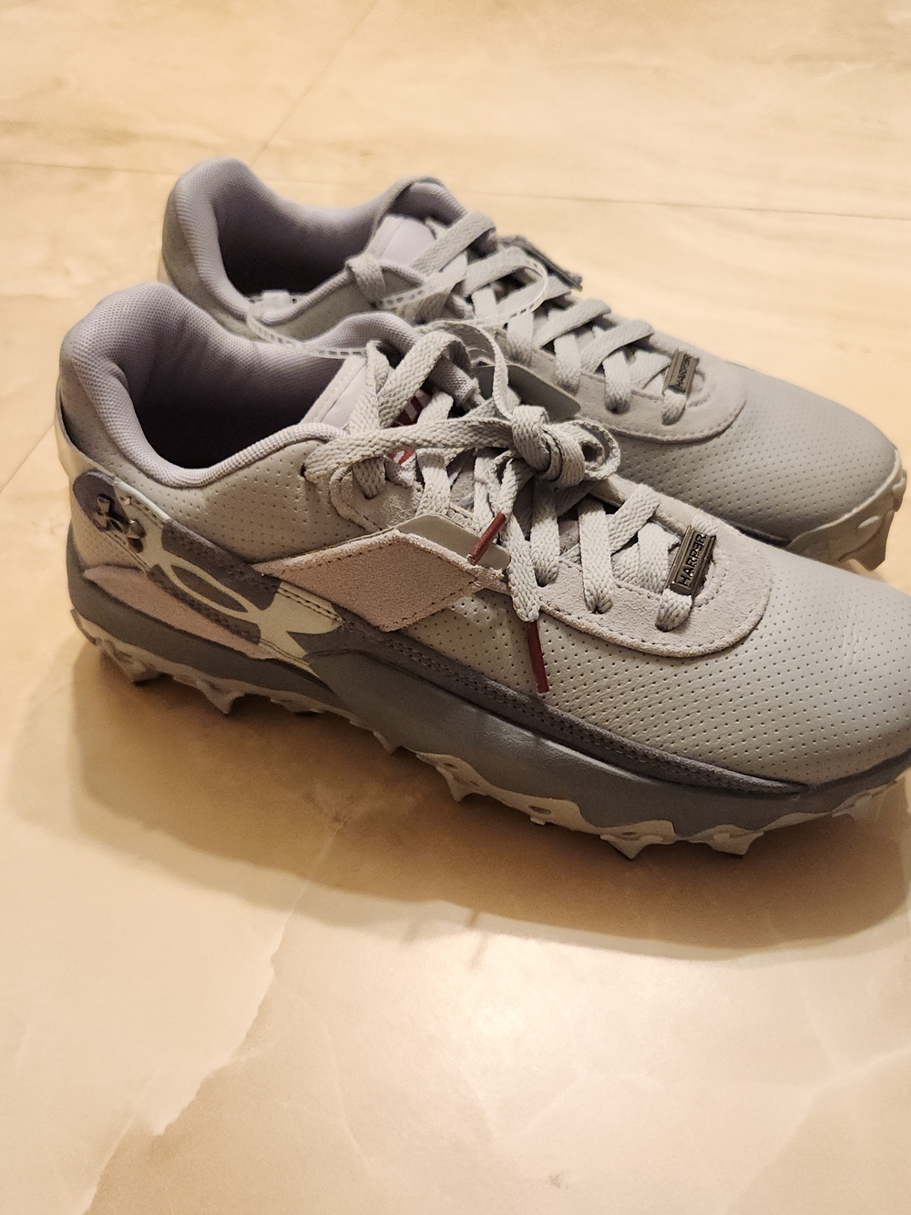 Under Armour Men’s Light Gray Athletic Sneakers